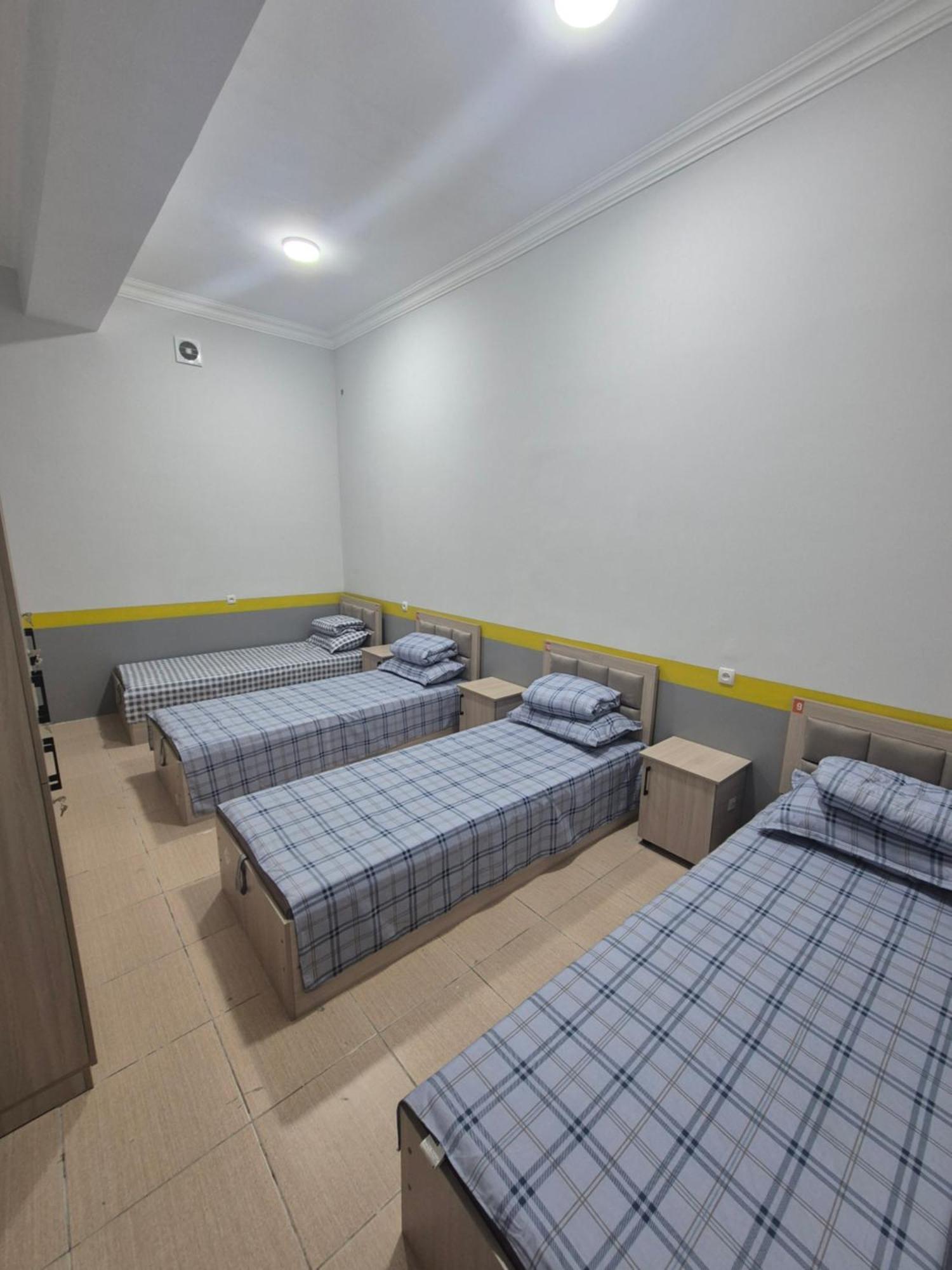 Miran Hostel Андижан Екстер'єр фото